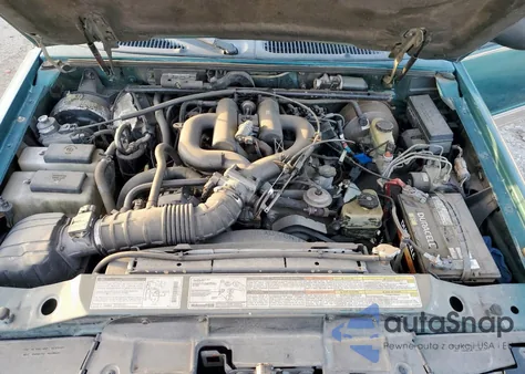 1998 Ford Explorer из США, поврежденный, VIN 1FMZU32E9WZA79111